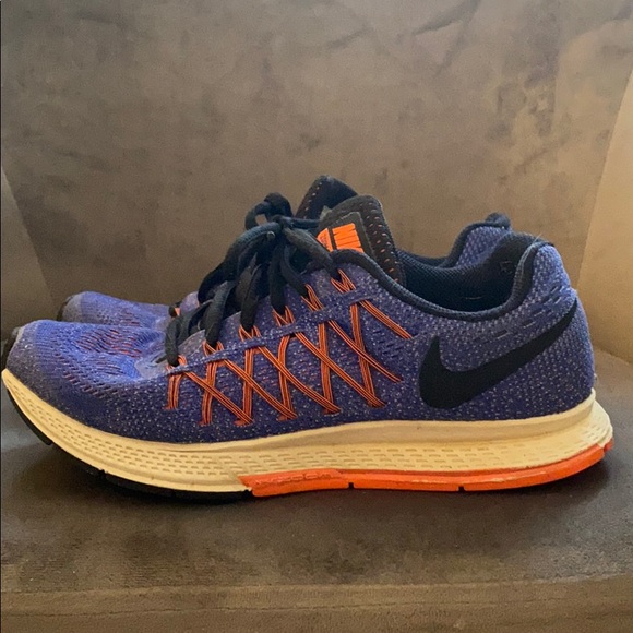 Nike Sneakers - Picture 2 of 5